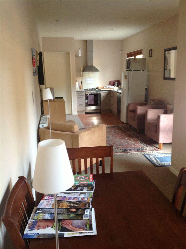 เว็บสเตอร์ ออน วานาคา ลอดจ์ Bed & Breakfast วานากา ภายนอก รูปภาพ