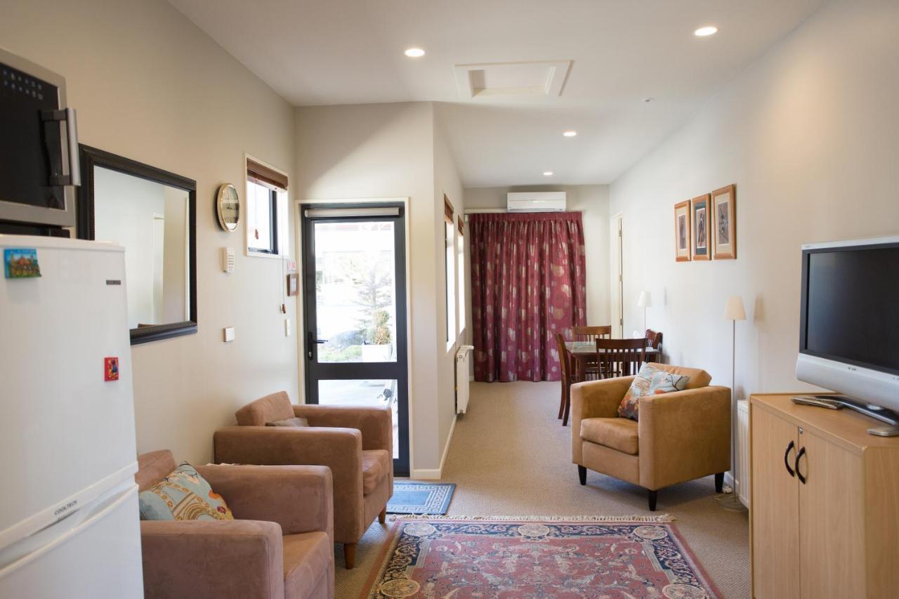 เว็บสเตอร์ ออน วานาคา ลอดจ์ Bed & Breakfast วานากา ภายนอก รูปภาพ